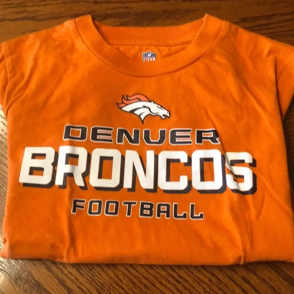 Denver Broncos Tee Shirt - Picture 4 of 4